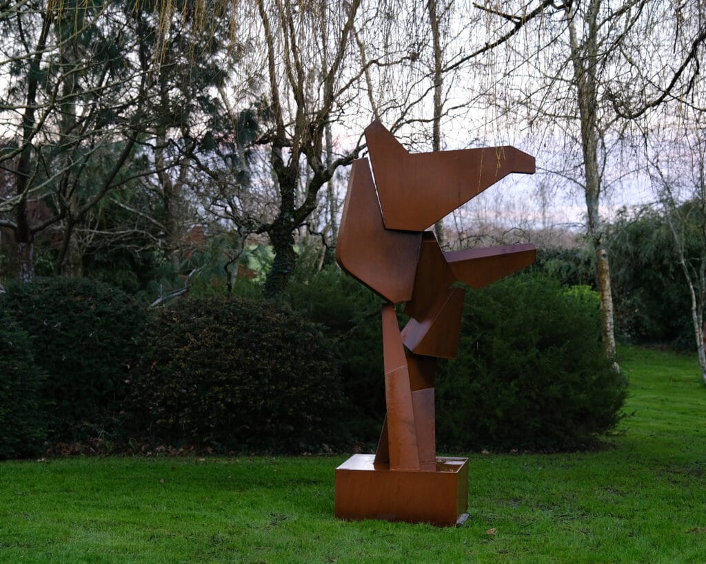 sculpture contemporaine de jardin