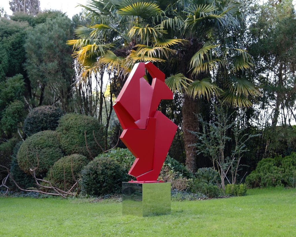 sculpture rouge