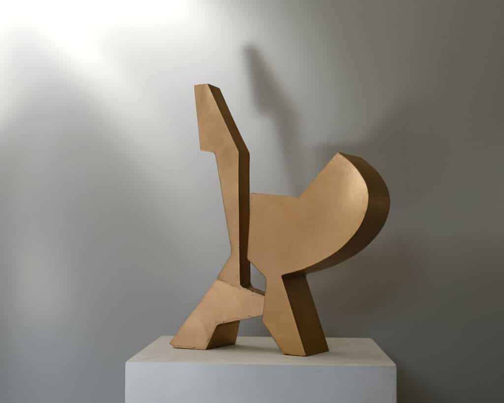 sculpture abstraite en bronze