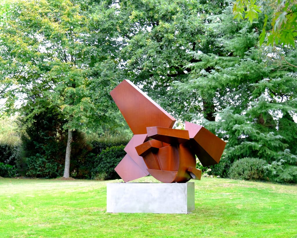sculpture de forme géometrique
